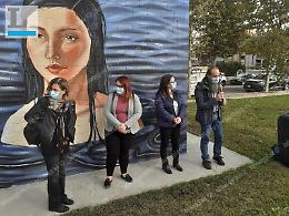 Giovane e donna, sul murales il nuovo volto del parco Europa di Aprilia