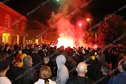 Manifestazione contro il Dpcm, la "piazza" si divide anche sui social