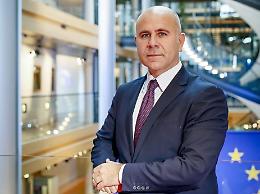 Salvatore De Meo si racconta: Europa, la piattaforma digitale, il lavoro in commissione