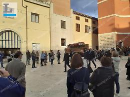 L'addio di Aprilia ad Ermindo Pallotti, i funerali dello storico edicolante