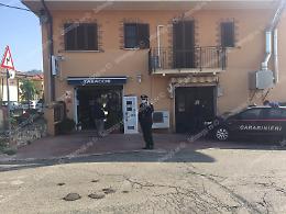 Spari dopo il pestaggio. Terrore in pieno giorno