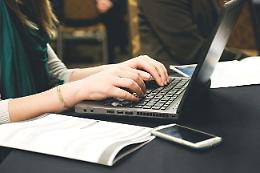 Perseguitava altre donne sui social, ora una perizia psichiatrica