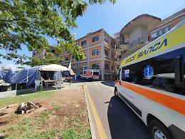 Coronavirus, ospedale off-limits: per i pazienti isolati l'impegno dei volontari