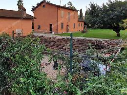 Tettoia crollata in una casa e un ferito grave, due indagati