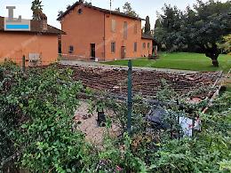 Tettoia caduta, ascoltato il testimone: i proprietari rischiano la multa