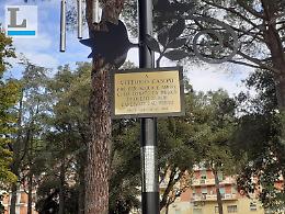 Una targa per ricordare Vittorio Casoni: per decenni curò gli alberi del parco