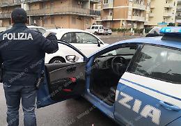 Rubano il telefono a un senzatetto, arrestata una coppia