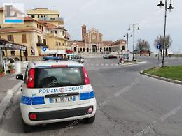 Pericolo assembramenti, weekend di controlli  e sanzioni sul litorale