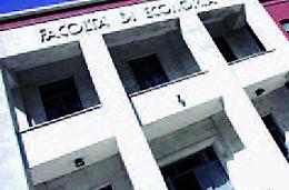 Piccoli e convincenti Crescono gli iscritti al polo universitario