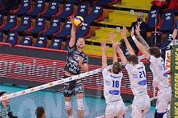 Top Volley Cisterna, a Piacenza l'ennesima sconfitta e figuraccia