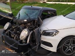 Incidente tra un'auto e una minicar, grave un ragazzo di 17 anni