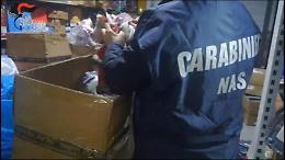 Luci di Natale non sicure, scatta il maxi sequestro