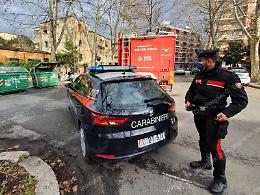 Dramma in centro città, uomo trovato morto in casa