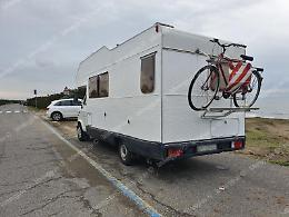 Sempre più famiglie hanno bisogno d'aiuto, c'è chi vive in camper