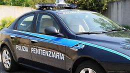 Salvano un pendolare in treno e un detenuto che ha tentato di darsi fuoco