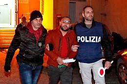 Operazione Reset, il pizzo in patatine e occhiali