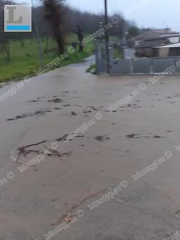 Maltempo, chiuso un tratto di strada per Castelforte, allagamenti a Minturno