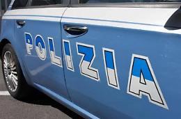 Sorpreso a rubare in un'abitazione, aggredisce i cittadini. Arrestato dalla Volante