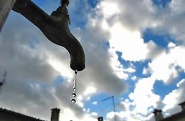 Comuni senz'acqua e scuole chiuse: prolungati i lavori sulla rete idrica