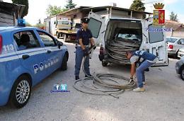 Cinque quintali di rame nel furgone, arrestati in tre