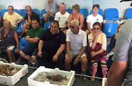 Tony May all'asta del pesce di Terracina