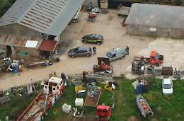 Sigilli ad una discarica abusiva, denunciato il proprietario del terreno