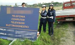 Cartelloni pubblicitari abusivi rimossi dalle strade