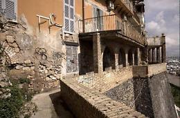 Nuovi graffiti al Cavone 
 Inciviltà infinita nel Borgo