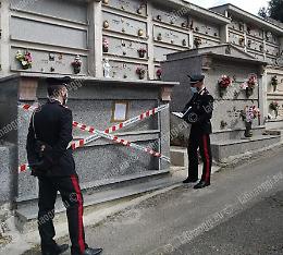 Compravendita di loculi al cimitero: Castaldi non parla, Panfilio si difende