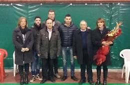 Taglio del nastro per la tensostruttura