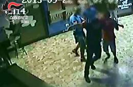 Pestarono un giovane in una sala slot, uno dei responsabili arrestato ad Aprilia