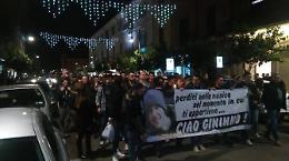 Lacrime di amore e rabbia al corteo per Gino Bellomo