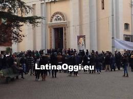 L'ultimo saluto di Cisterna a Matteo Di Console