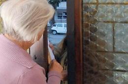 Anziana raggirata da due donne in via Isonzo