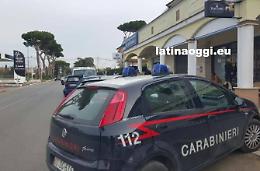 Sfuma il colpo in banca col carroattrezzi