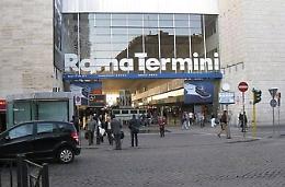 +++FLASH+++ Evacuata la stazione Termini, allarme per un uomo armato