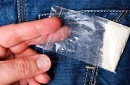 Cede eroina a un giovane, in manette un 49enne