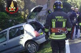 Malore in auto, tragico fuori strada
