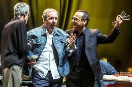 Francesco Nuti picchiato dal badante. Il biglietto dell'attore: "Ho paura"