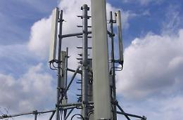 Ripetitori telefonici, l'Arpa: "Nessun rischio in città"