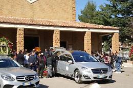 Corteo senza cavalli per il funerale di Antonio Di Silvio