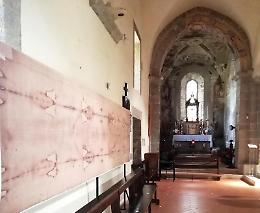 Una copia della Sindone esposta all'Abbazia di Valvisciolo fino a Pasqua