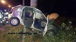 Scontro tra una Punto e un'Alfa in via Epitaffio, grave una donna
