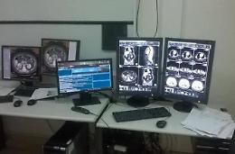 Radiologia chiusa nove giorni, è polemica