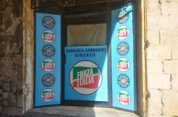 I giovani di Forza Italia inaugurano la sede in piazza Municipio