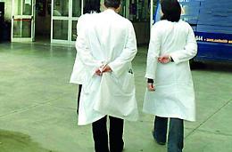 Ospedale depotenziato, coro di critiche per Mitrano
