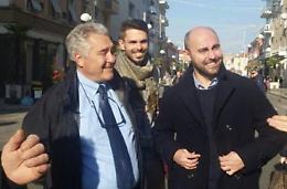 La protesta dei Cinque Stelle pontini: "Latina ha bisogno di M5S, Grillo ci ripensi"