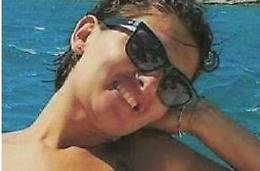 Resta in ospedale la donna colpita da una fiocina: «Sono sconvolta. È stato un folle»
