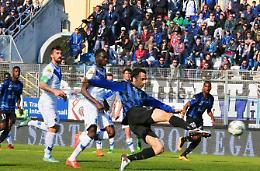 Il Latina torna alla vittoria strapazzando 3-0 l'Avellino