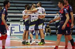 Ninfa Latina si "beve" Milano in tre set. Iniziano bene i playoff Challenge Cup